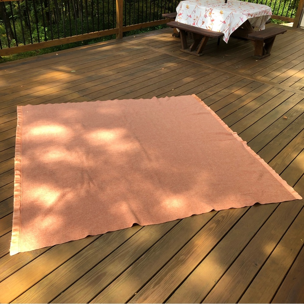Retro Kenwood Wool Dusty Pink Satin Trim Blanket 79”x 84”. Tag missing 😥